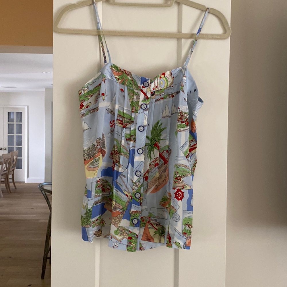 Silk top with buttons!
